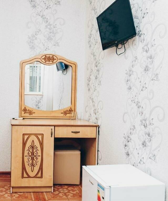 Фотографии номера Двухместный номер с 2 отдельными кроватями и ванной в Гостинице Версаль 2 Адлер