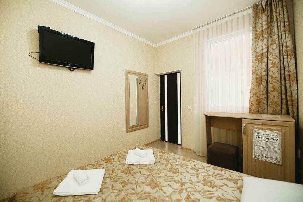 Фотографии номера Двухместный номер с 1 кроватью в Гостинице Версаль 2 Адлер