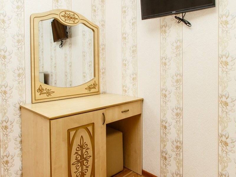 Фотографии номера Двухместный номер с 2 отдельными кроватями и ванной в Гостинице Версаль 2 Адлер