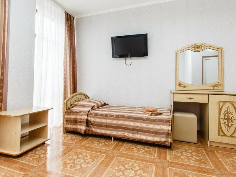 Фотографии номера Роскошный трехместный номер в Гостинице Версаль 2 Адлер