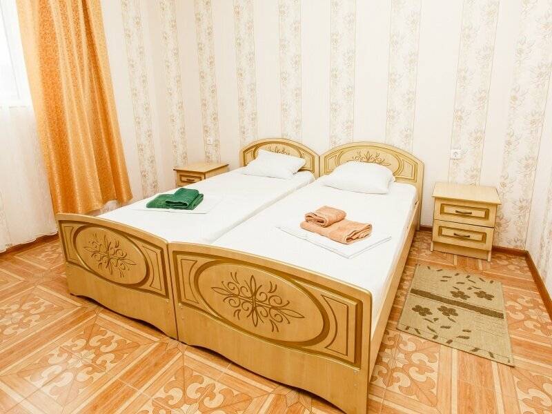 Фотографии номера Двухместный номер с 2 отдельными кроватями и ванной в Гостинице Версаль 2 Адлер