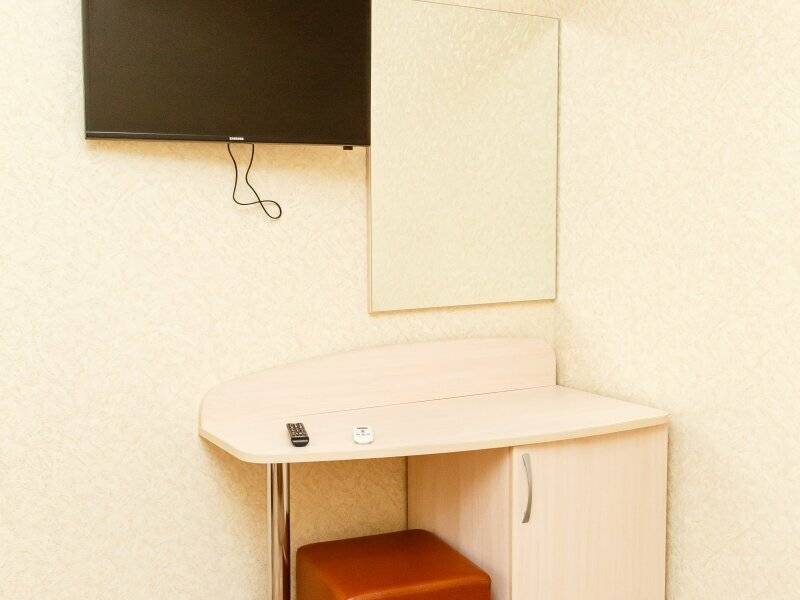 Фотографии номера Номер Делюкс с кроватью размера «king-size» в Гостинице Версаль 2 Адлер