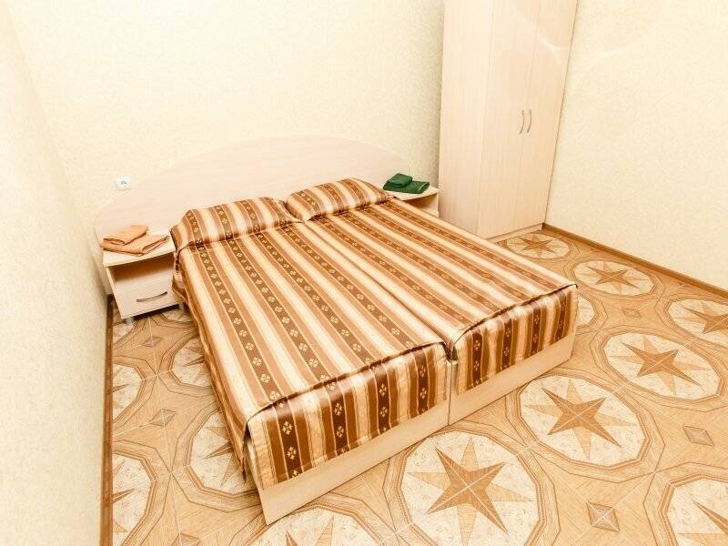 Фотографии номера Номер Делюкс с кроватью размера «king-size» в Гостинице Версаль 2 Адлер