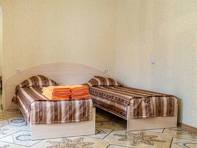 Фотографии номера Семейный номер с ванной в Гостинице Версаль 2 Адлер